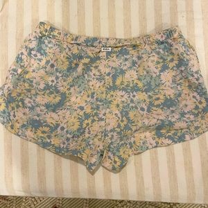 Soft Drawstring RVCA Floral Shorts